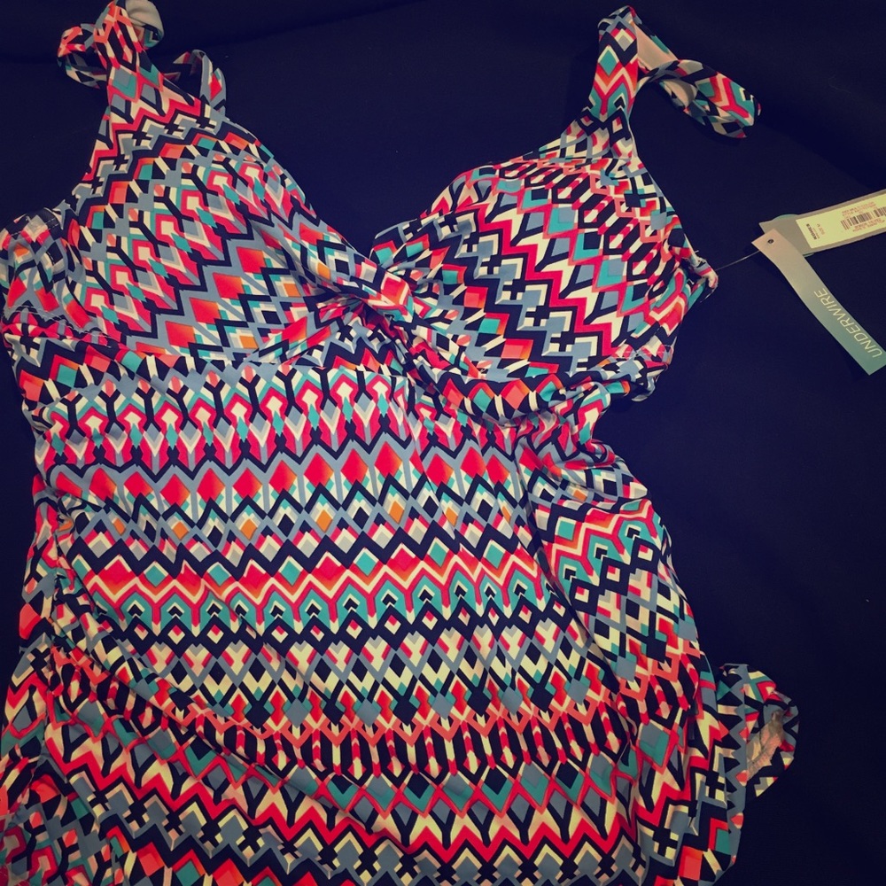 Apt 9 Tankini bathing suit Top size M new with tags